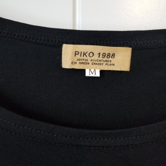 Piko Dress - Picture 2 of 3